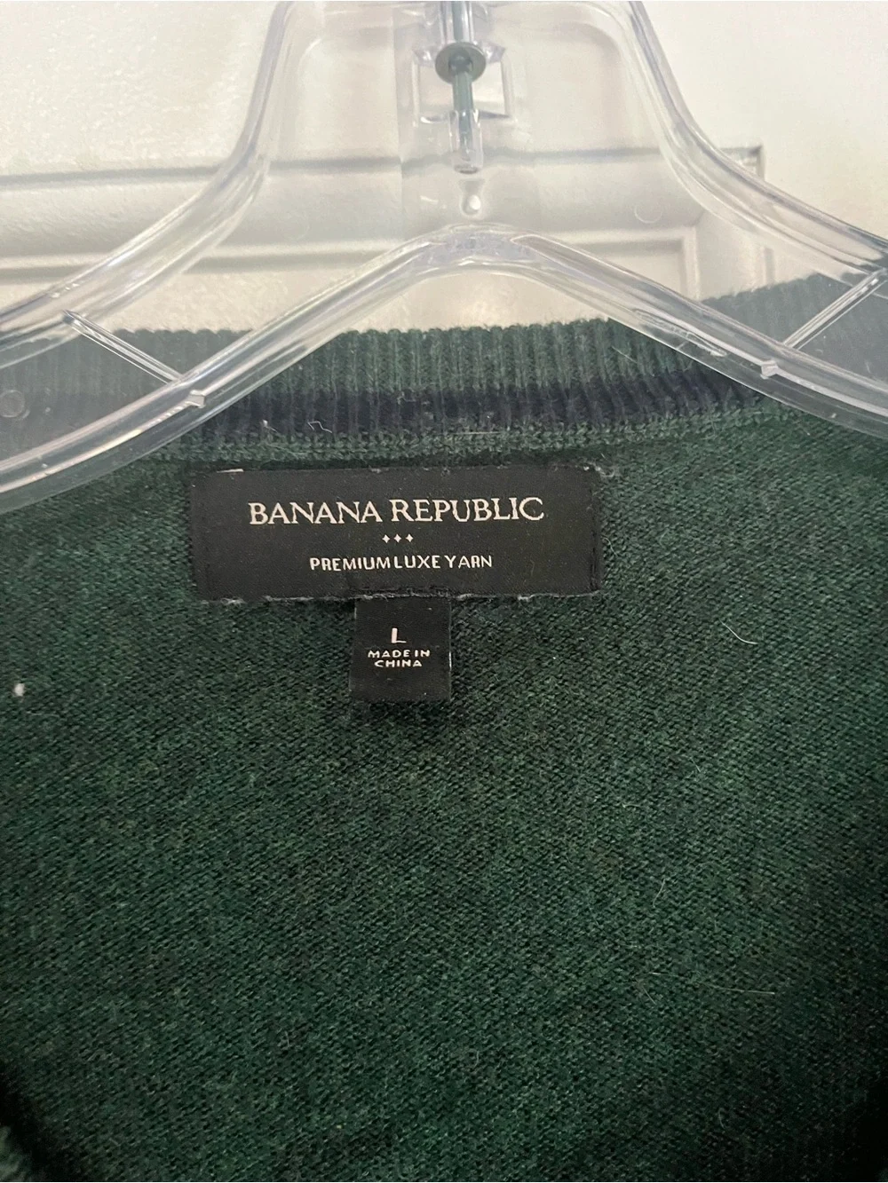 Banana Republic Premium Luxe Yarn V Neck Sweater L Dark Green